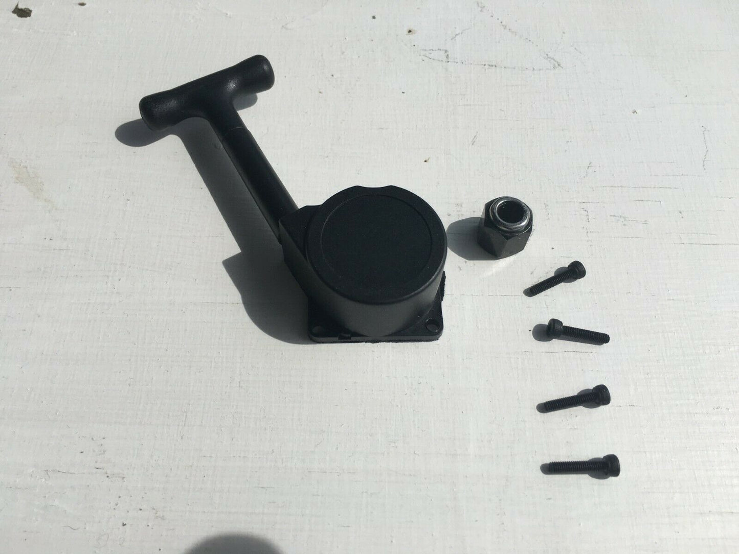 Nitro Pull start + bearing and screws.Fits T/Tiger XTM, Tamiya, Trx, Mach, VX